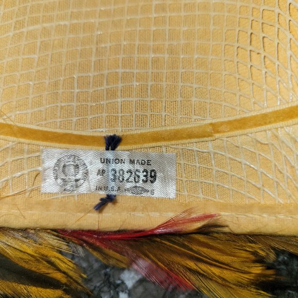 Vintage Feather Hat Circa 1940's - Hills Department Store Manchester NH - Picture 6 of 12